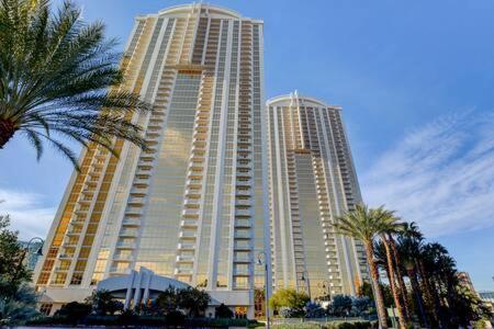 Mgm Signature-15-717 F1 Track & Strip View Balcony لاس فيغاس المظهر الخارجي الصورة