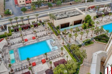 Mgm Signature-15-717 F1 Track & Strip View Balcony لاس فيغاس المظهر الخارجي الصورة