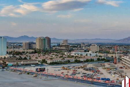 Mgm Signature-15-717 F1 Track & Strip View Balcony لاس فيغاس المظهر الخارجي الصورة